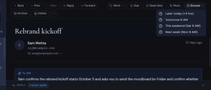 The Snooze menu open in the message toolbar